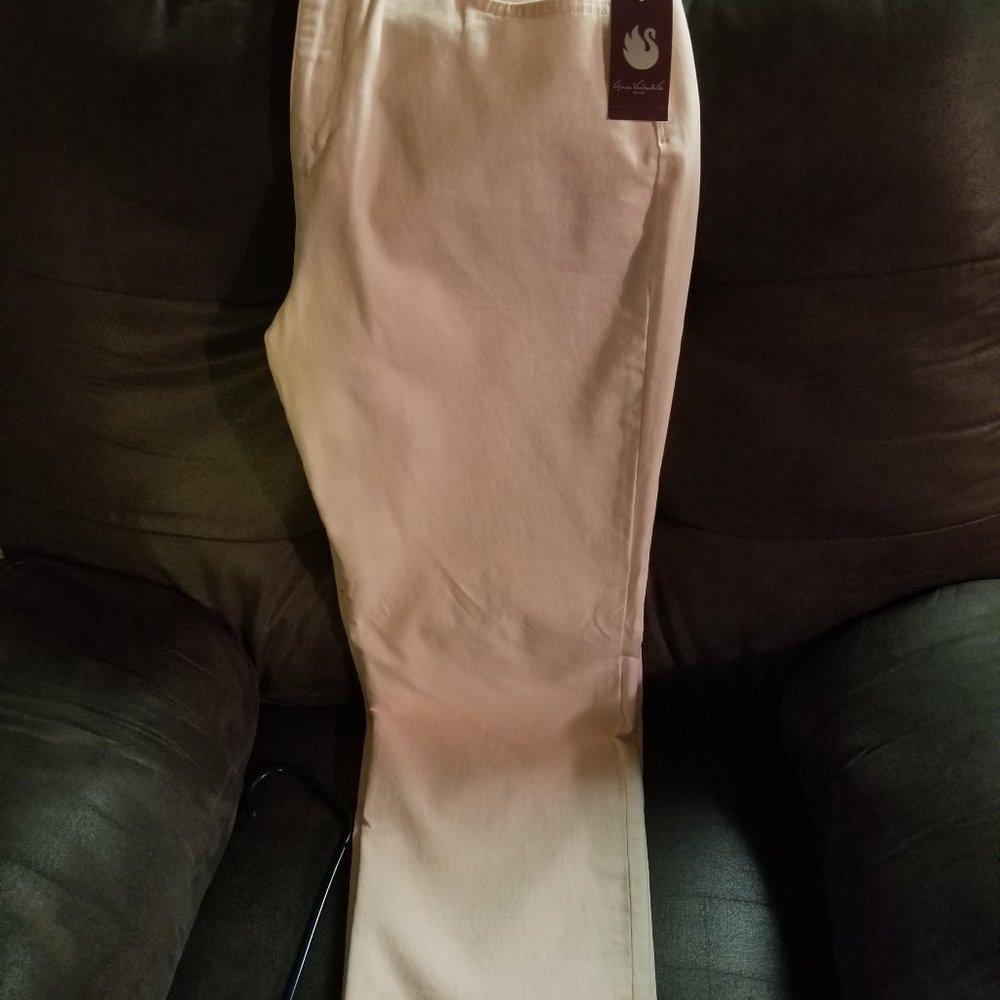 Gloria Vanderbelt light pink denim